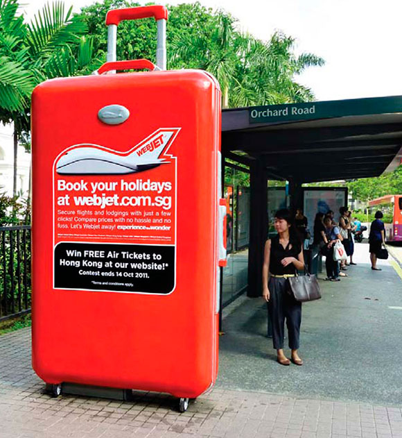 Webjet the World: Supersized 3D Luggage