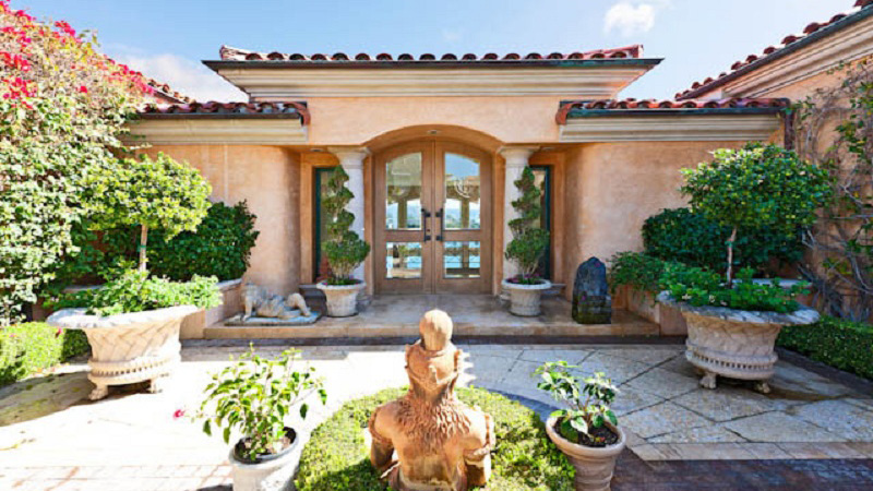 Italian Villa in Laguna Beach 2